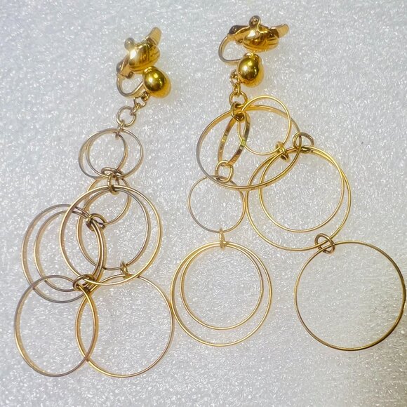 Vtg Multi-Hoop Circles 3" Earrings Dangle Clip-On  Boho Go-go Disco TrifariTM 80 - Picture 4 of 6